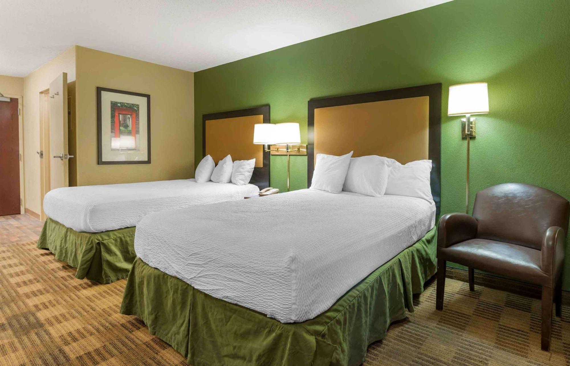 Extended America - Chicago - - I-90 Hotel