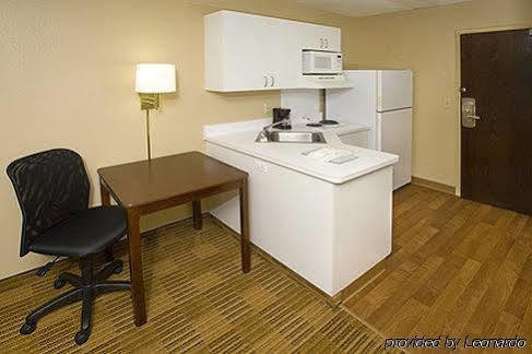 Extended America - Chicago - - I-90 Hotel